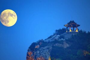 Top Mid-Autumn Moon Watching Spots